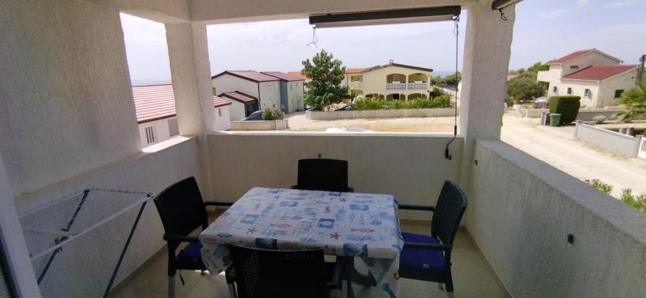 Natasa Apartman *
